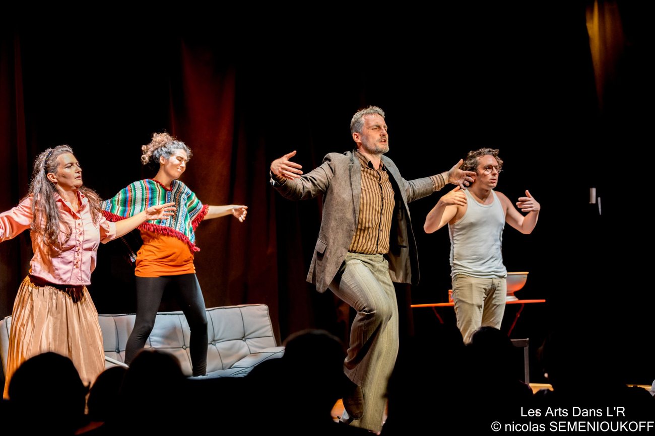 Les colocs en pleine danse