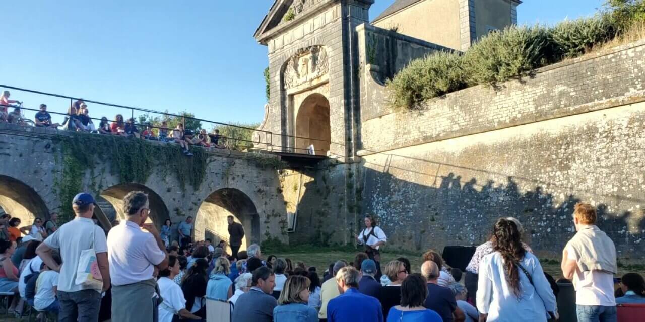Descendre de Jeanne et Un pour tous, moi d’abord ! à l’île de Ré